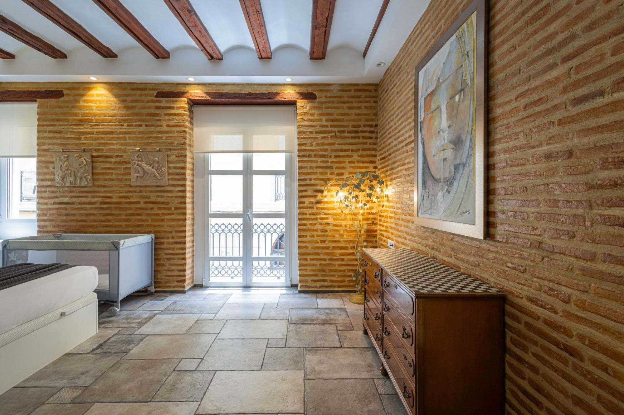 Florit Flats - Center Modern 1br 2bth Terrace Wi-fi Ac Valenza